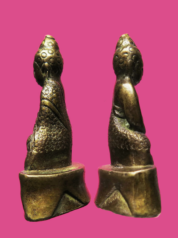 พระกริ่ง จีวรดอก ไม่ทราบที่