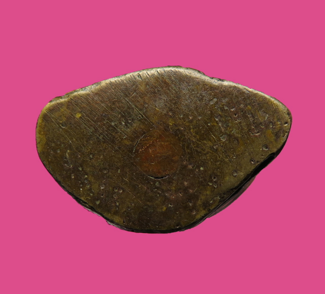 พระกริ่ง จีวรดอก ไม่ทราบที่