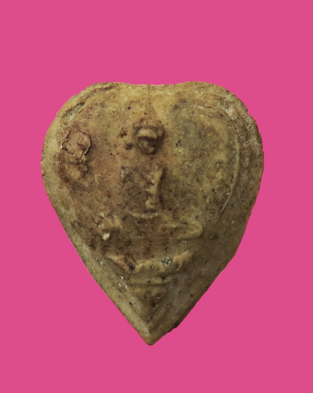 พระผง พิมพ์หัวใจพระพุทธ ฐานบัว ไม่ทราบที่ เก่ามาก