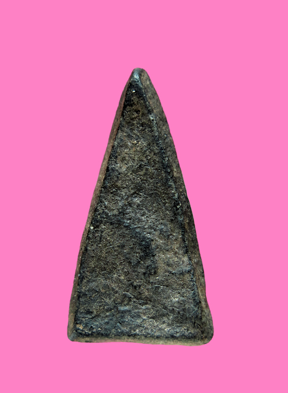 นางสมาธิเพชรประทับซุ้มกนก