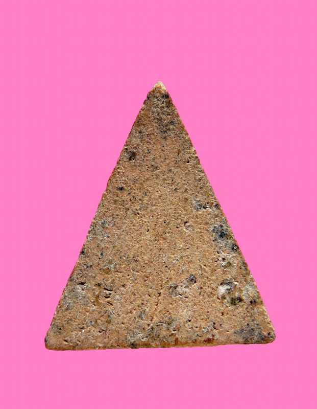 นางพญา มารวิชัย เข่าใน เนื้อผง