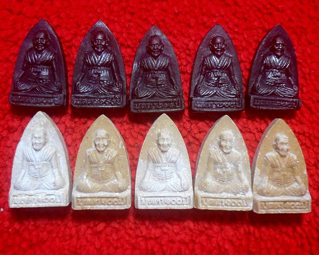 พระเจ้า5พระองค์ หลวงปู่บุดดา ถาวโรวัดกลางชูศรีเจริญสุข สิงห์ บุรี 10องค์ พระที่หลวงปู่ดู่ วัดสะแกยัง