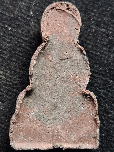  วัดห้วยเงาะ ปัตตานี หลวงพ่อทวด หัวโต พิมพ์ตัดชิด  พ่อท่านเขียว เนื้อดิน