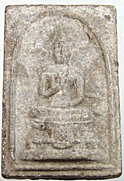 ๒๐ พระผงนิเวศน์ปวราราม(วังกุ่ม) จ.สุพรรณบุรี