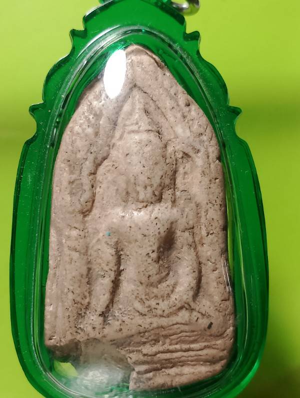 พระขุนแผนเนื้อผง เลี่ยมพลาสติก