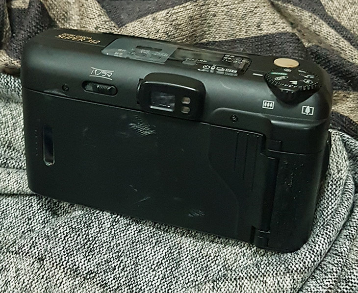 กล้อง FUJIFILM SUPER 312 Zoom Cardia Lens 38 - 120 mm. Super EBC Fujinon บอดี้ออกแบบสวยงามตามรูปเล
