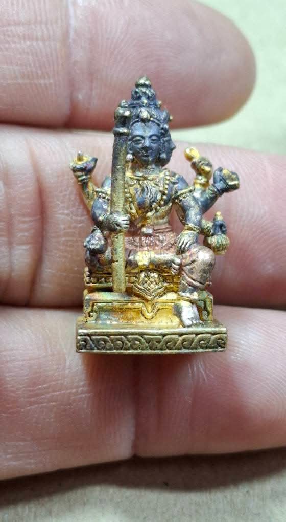 เนื้อ ๓ กษัตริย์..ท้าวมหาพรหมธาดา รุ่นแรก วัดดอน ยานนาวา จ.กรุงเทพ ปี ๒๕๕๖ 