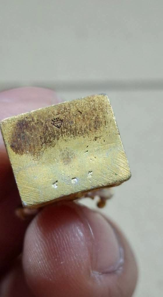 เนื้อ ๓ กษัตริย์..ท้าวมหาพรหมธาดา รุ่นแรก วัดดอน ยานนาวา จ.กรุงเทพ ปี ๒๕๕๖ 