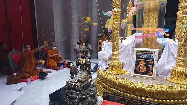 น้ำเต้าดูดดทรัพย์เงินไหลมา พิธีใหญ่ สมโภชนหลักเมืองนครศรีธรรมราช ปี 2563