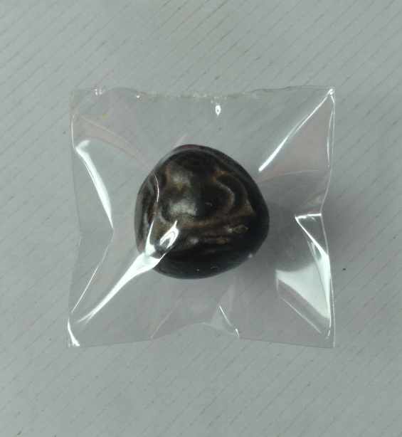 พระปิดตาเนื้อผงคลุกรักไม่ทราบที่