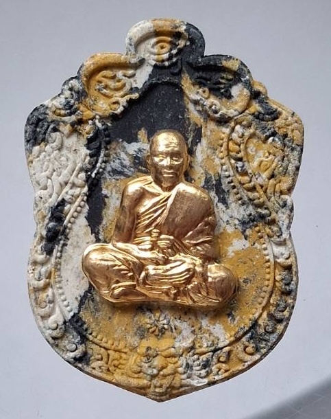 พาะผงเสมาเสือคาบดาบ หลวงพ่อพัฒน์ วัดห้วยด้วน จ.นครสวรรค์ ปี63 เนื้อก้นครกหน้ากากทองทิพย์ เลข25440