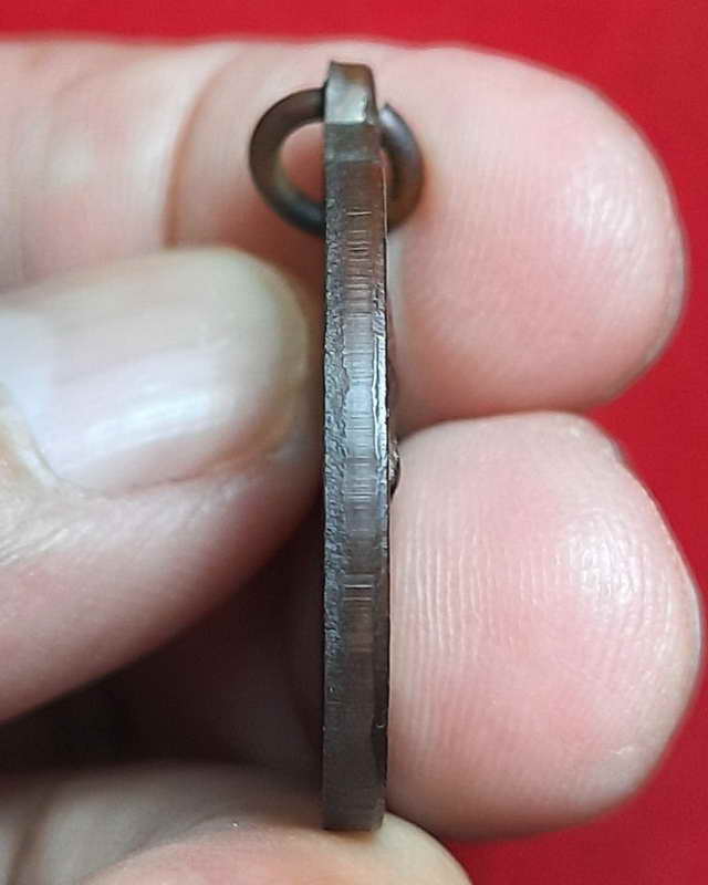 เหรียญพรหมวิหารธรรมหลวงปู่สี สัดถ้ำเขาบุนาค ปี 2518บล้อคธรรมดา ตำหนิเข้าตำราทุกจุด