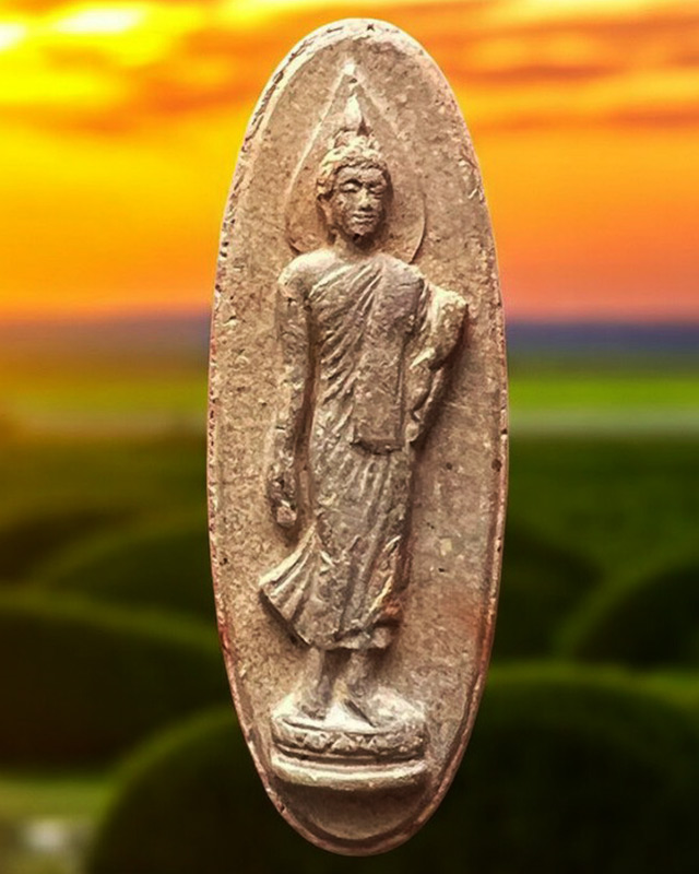 1.คัดสวย มีหน้าตา...พระลีลา 25 พุทธศตวรรษ เนื้อดิน