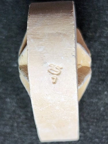 วัดเนินดินแดง ชลบุรี ดาวแม่เนื้อหอม หลวงพ่อมนตรี (ลูกศิษย์ หลวงพ่อผินะ ) อุดผง มีโค๊ต