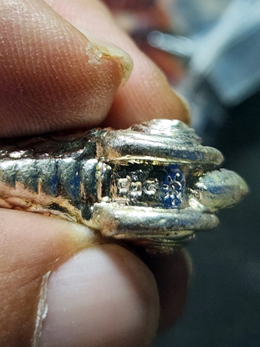 สำนักสงฆ์เนินดินแดง จ.ชลบุรี ปลัดหัวชะมด หลวงพ่อมนตรี  (ศิษย์หลวงพ่อผินะ)  อุดผง ตอกโค๊ต