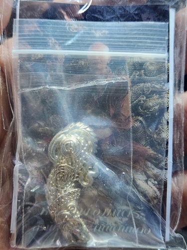 สำนักสงฆ์เนินดินแดง จ.ชลบุรี ปลัดหัวชะมด หลวงพ่อมนตรี  (ศิษย์หลวงพ่อผินะ)  อุดผง ตอกโค๊ต