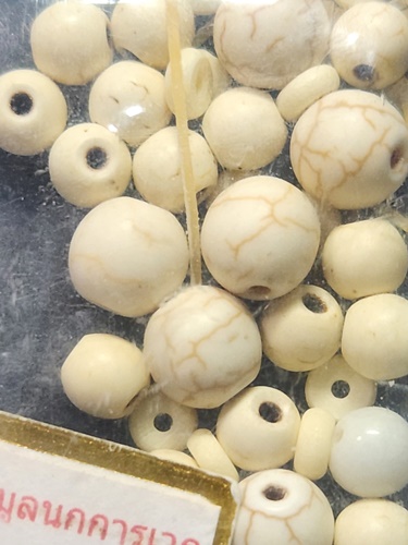 หินมูลนกการเวก เสริมความรักเมตตา