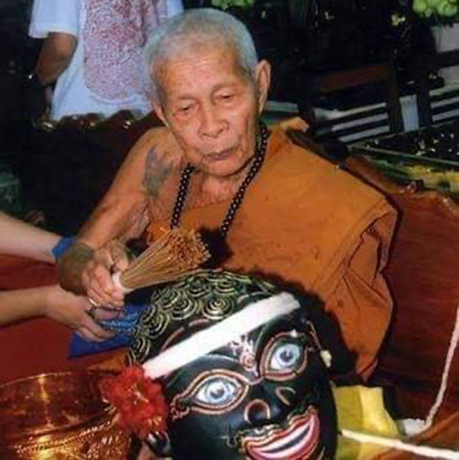 รูปหล่อ รุ่นสร้างอุโบสถ อุดผงใต้ฐาน หลวงพ่อแดง วัดห้วยฉลองราษฎ์บำรุง อุตรดิตถ์