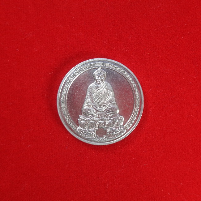 เหรียญไต้ฮงกง พิมพ์ 2 หน้า วัดหัวลำโพง จ.กรุงเทพฯ ปี 2537 เนื้อกะไหล่เงิน ขนาด 3 ซม. สวยครับ