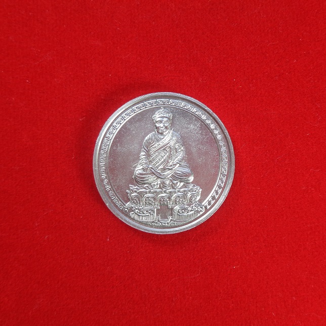 เหรียญไต้ฮงกง พิมพ์ 2 หน้า วัดหัวลำโพง จ.กรุงเทพฯ ปี 2537 เนื้อกะไหล่เงิน ขนาด 3 ซม. สวยครับ