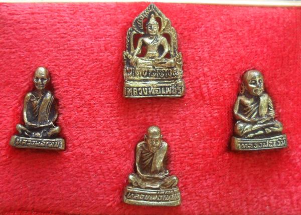 พระชุด ๔ องค์ รุ่นเพชรเงินล้าน หลวงพ่อเพชร หลวงพ่อเงิน หลวงพ่อเดิม หลวงพ่อเขียน วัดไดรัง ปี ๒๕๓๘ 