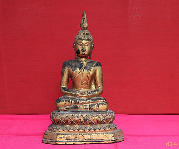 พระไม้ 2 ถอด