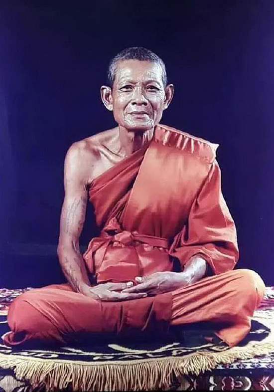 พระสมเด็จแซยิด หลวงพ่อยิด วัดหนองจอก จ.ประจวบคีรีขันธ์ รุ่นไตรมาส ปี2537 เนื้อเกสรผสมเกศา