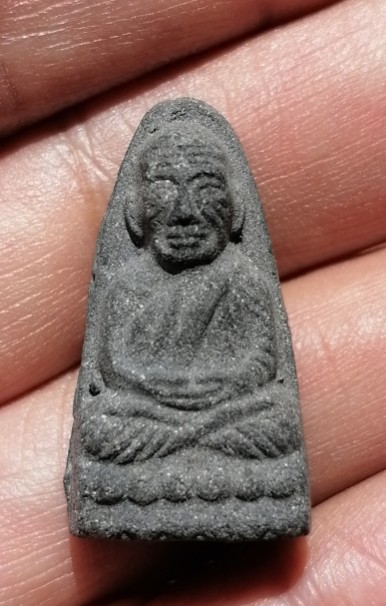 หลวงปู่ทวด แม่ชีบุญเรือน เนื้อผงใบลาน ออกวัดสัมพันธวงศ์ ปี 2506 เคาะเดียว