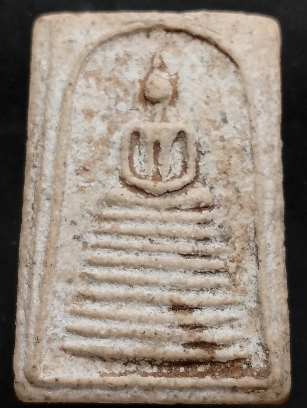 พระสมเด็จ ๙ ชั้น เก่าๆ 