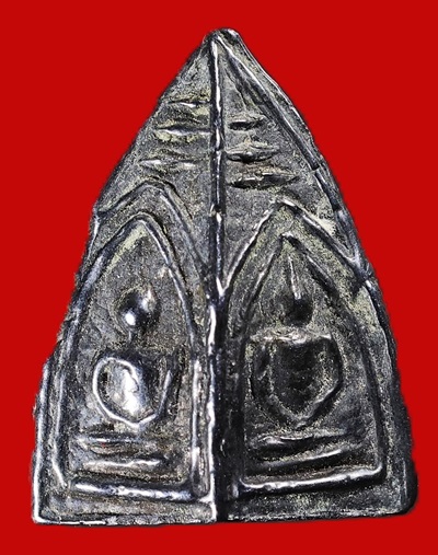 พระหล่อ พระพุทธ เนื้อเมฆพัตร พิมพ์4หน้า ไม่ทราบที่