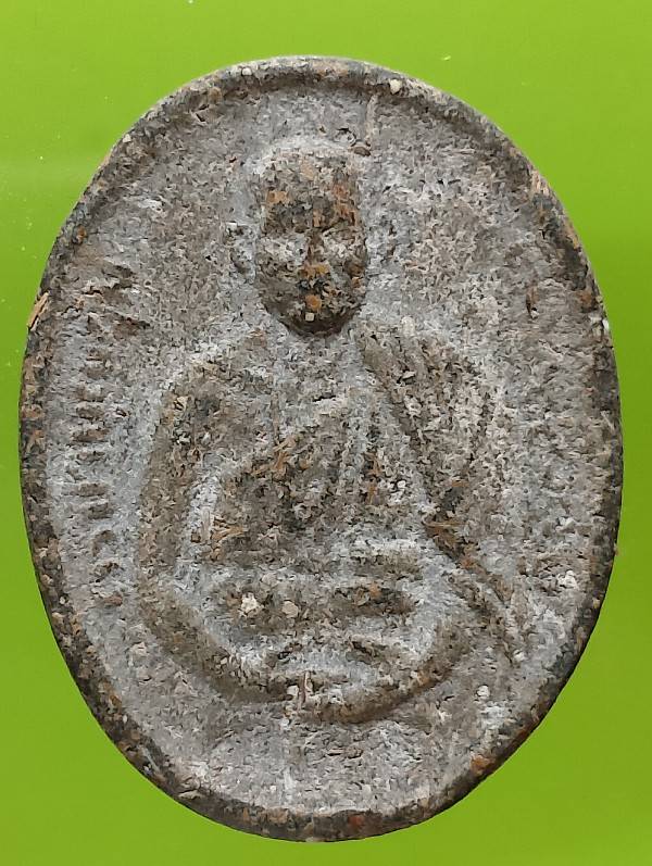 พระผงครูบาบุญชุ่ม วัดพระธาตุดอนเรือง เมืองหงษ์ 