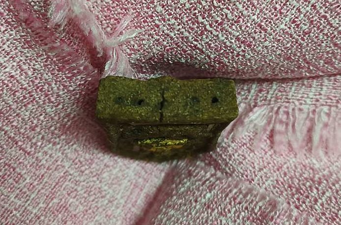 พระขุนแผน พญาหงษ์ร่อนมอญแปลง ( หลวงปู่อิน วัดหนองเม็ก ) พิเศษตะกรุด 10 ดอกและปิดทอง