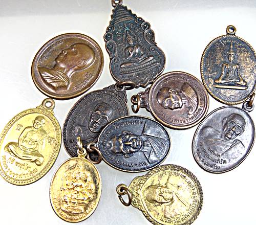 ๒๐ จัดชุดโปรฯ วัดเสาร์ ๑๐ เหรียญครับ
