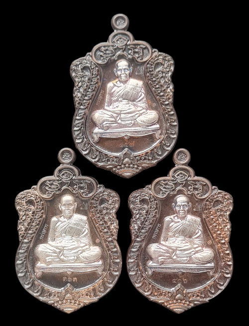 เคาะแรกแดง..สำเภาเศรษฐี ๒๕๖๓..นวะสอดไส้เงิน ๓ เหรียญ..ลพ.พัฒน์ วัดห้วยด้วน จ.นครสวรรค์ / ส่ง ems