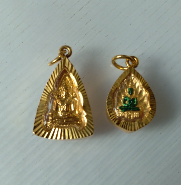 พระเลี่ยมไมคร่อน