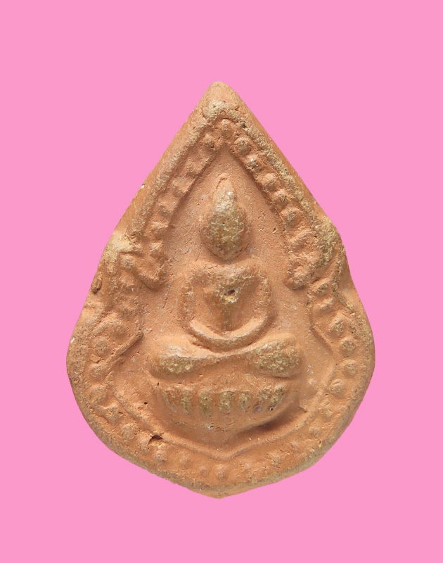 พระกลีบบังพิมพ์ซุ้มไข่ปลา 