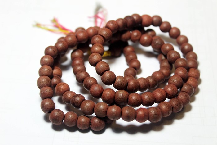 A986สร้อยประคำไม้มงคล ๑๐๘ เม็ด เป็นประคำยุคแรก ๆ ของหลวงพ่ออ ุตตมะ วัดวังก์วิเวการาม จ.กาญจนบุรี