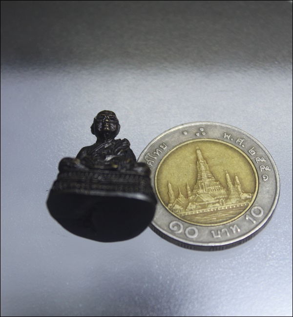 A142พิมพ์ใหญ่ รูปหล่อหลวงปู่จันทา วัดป่าเขาน้อยเบาๆ จ.พิจิตร สภาพสวยๆ