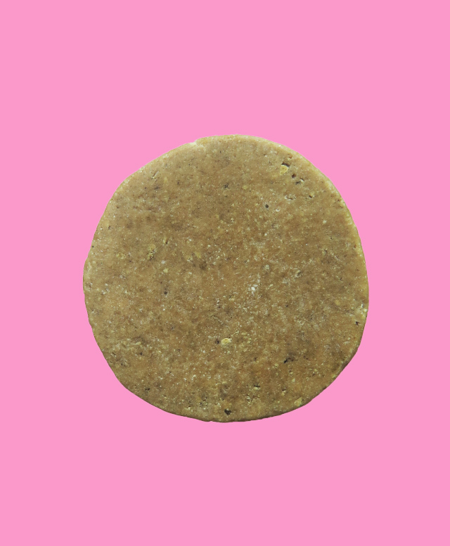 พระผงจันทร์ลอย พิมพ์ใบโพธิ์ เนื้อผงน้ำมัน