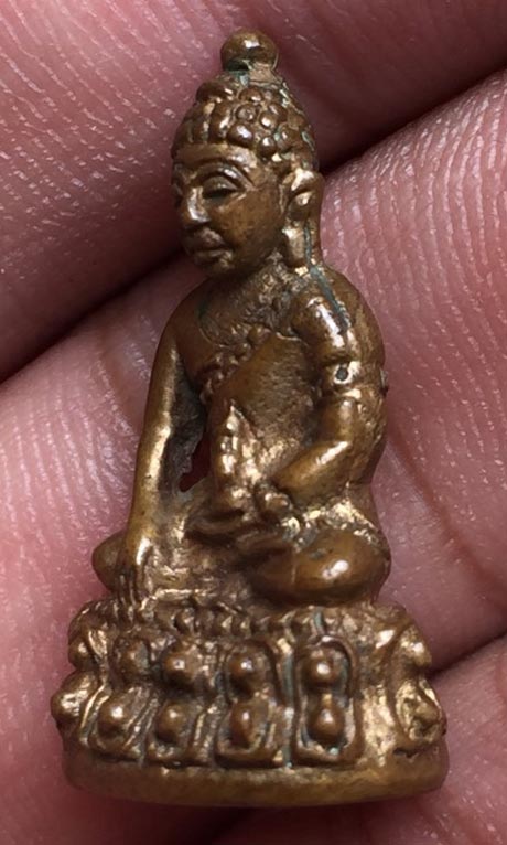 พระกริ่ง วจร. หลวงปู่เกลี้ยง วัดเนินสุทธาวาส