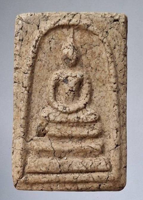 พระสมเด็จ มีซ่อม เนื้อสุดมันส์ พิมพ์ทรงเข้าตำรา