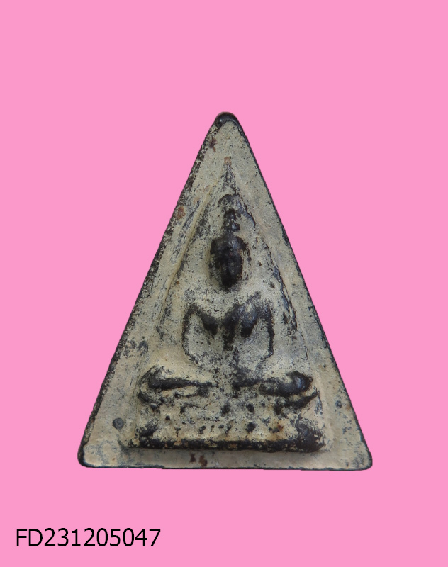 พระพุทธ เนื้อผงคลุกรัก 