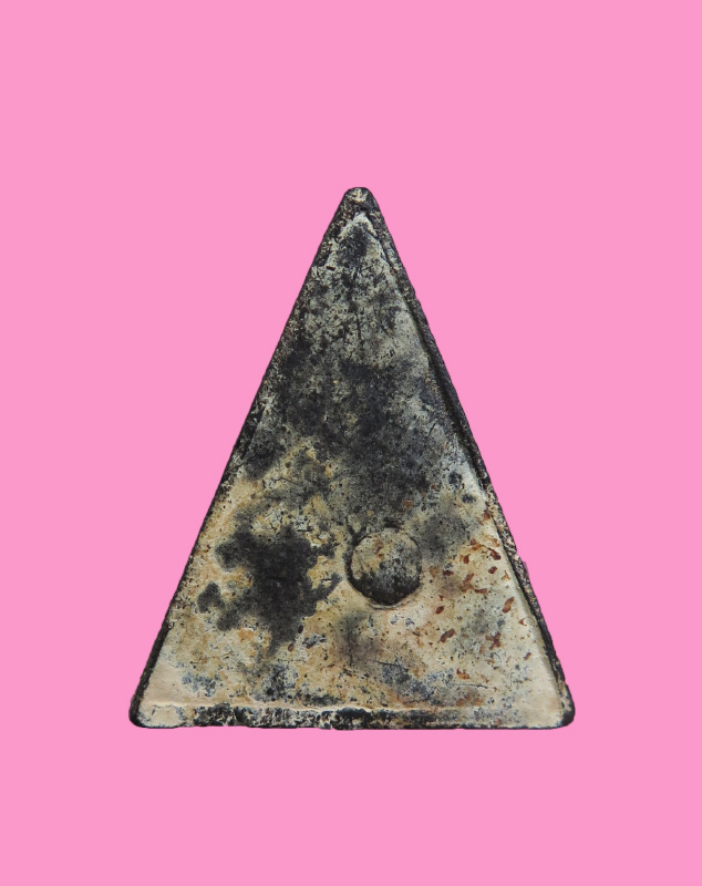 พระพุทธ เนื้อผงคลุกรัก 