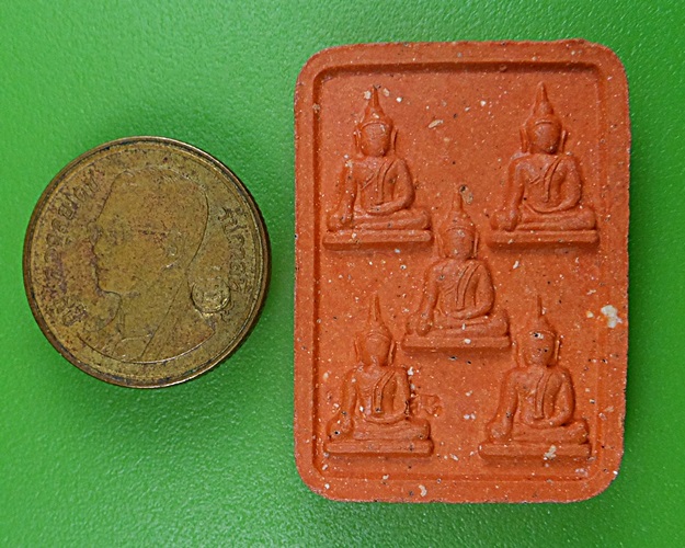 พระผงพระเจ้าห้าพระองค์หลวงพ่อเอียด วัดไผ่ล้อม อยุธยา .2847.