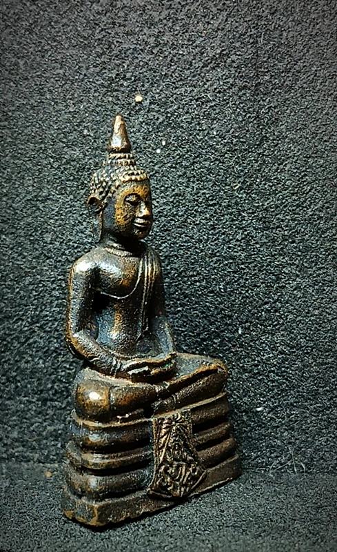 พระกริ่ง พระพุทธโสธร ภ.ป.ร. วัดโสธรวรารามวรวิหาร รุ่น ปี 2535 เนื้อโลหะรมดำ กริ่งดังไม่ติดขัด