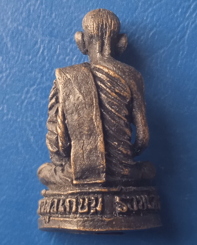 รูปหล่อ หลวงพ่อพรหมมา วัดพูลเกษม ร้อยเอ็ด