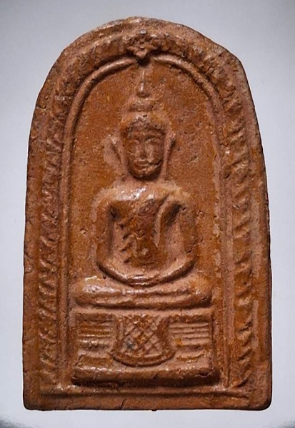 พระเนื้อดินเผา หลวงตาจวน วัดไก่เตี้ย อ.ศรีประจันต์ จ.สุพรรณบุรี พิมพ์ครอบครัว