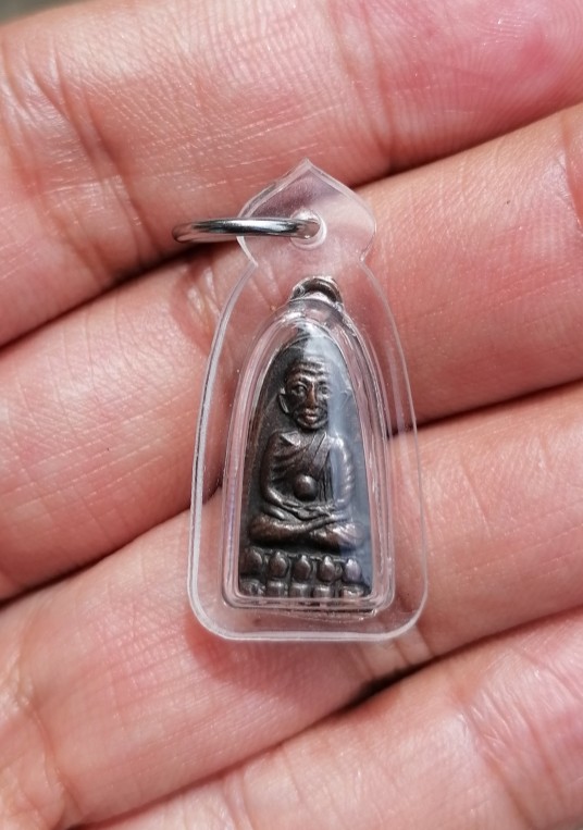 หลวงปู่ทวด ปี 2508 รุ่นทะเลซุง เนื้อทองแดง พิมพ์บัว 5 เลี่ยมกันน้ำหนาๆ เคาะเดียว