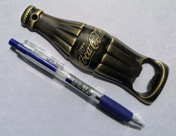 ที่เปิขวด.ของขวัญจากพนักงานในบริษัท Coca-Cola เป็นโลหะมีน้ำหนัก หายาก เคาะเดียว