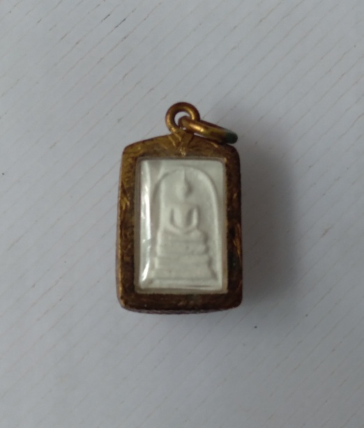 พระคะแนนเลี่ยมไมคร่อนไม่ทราบที่